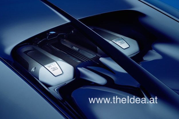 09_chiron_engine-bay_web